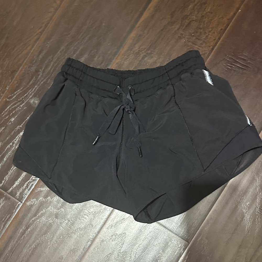 Lululemon Hotty Hot Short